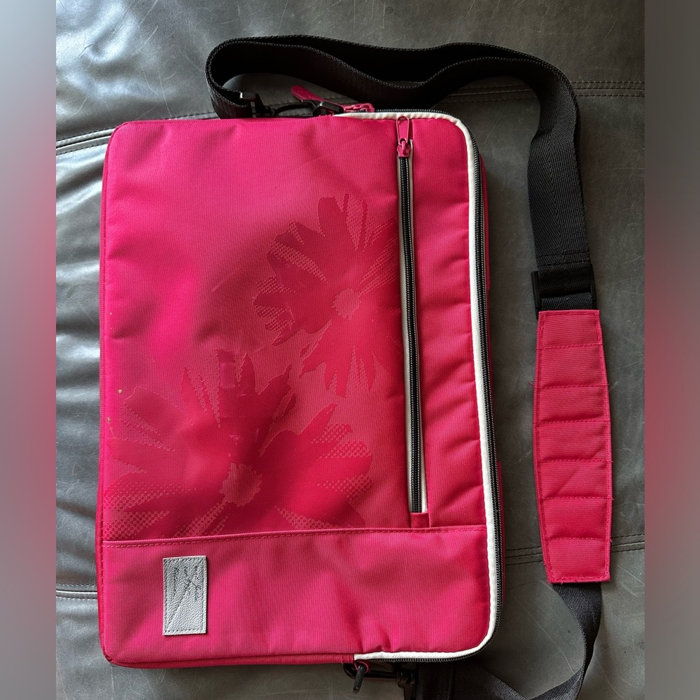 Pink padded slim laptop case/bag with crossbody strap and handle